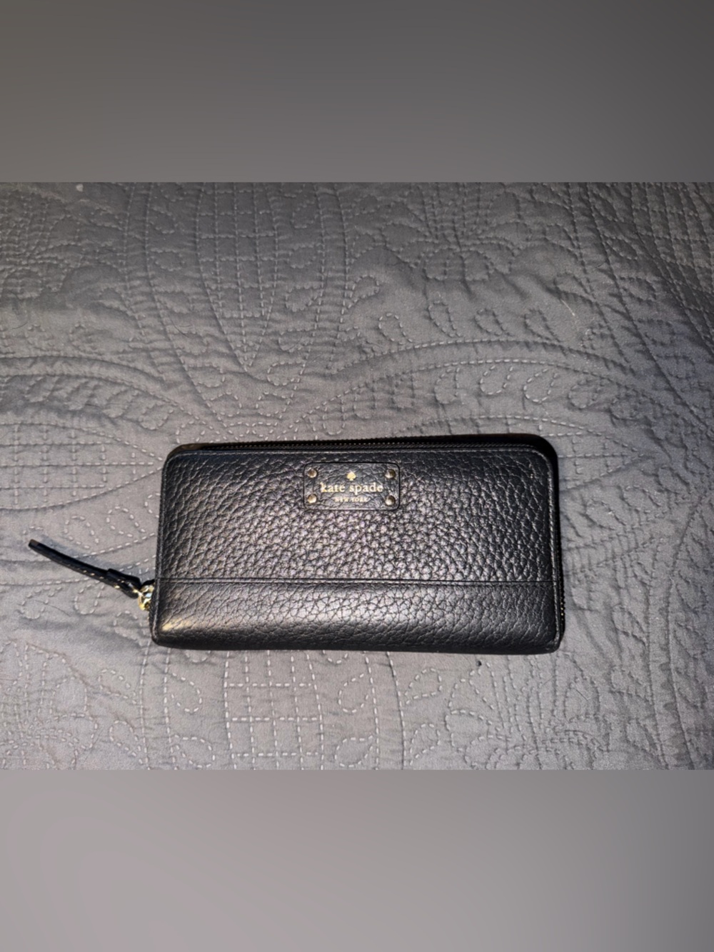 kate spade black pebbled leather zip wallet with gold logo